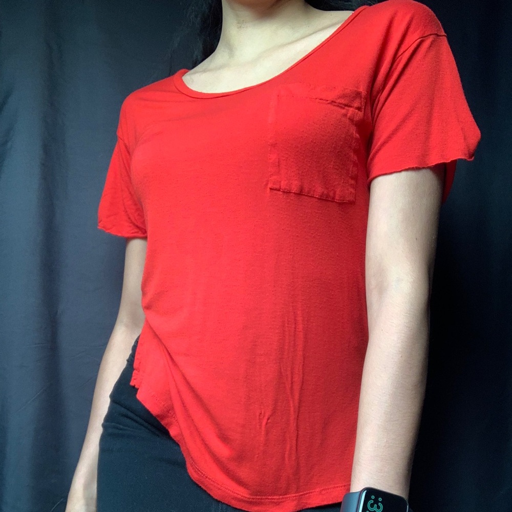 Red top - Picture 2 of 5